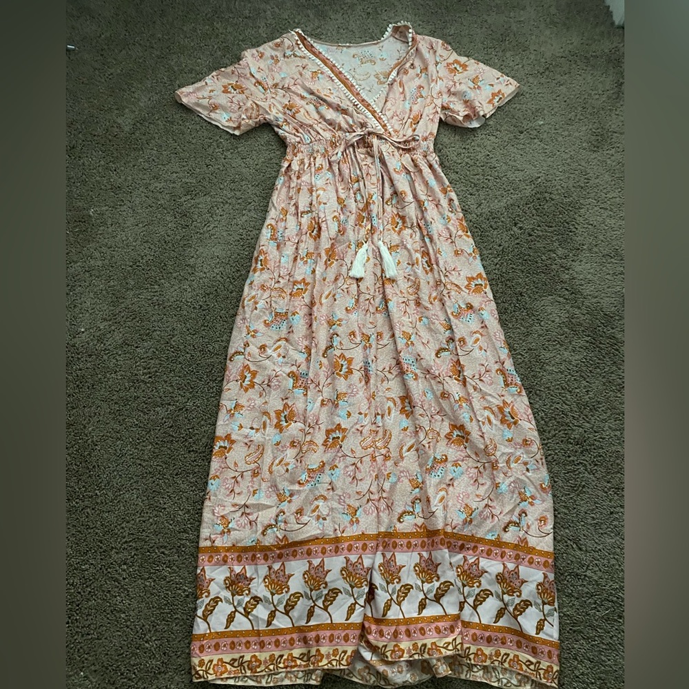 gorgeous patterned dress!! NEVER WORN!!